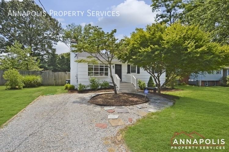 107 Great Lake Dr - Photo 2 of 33