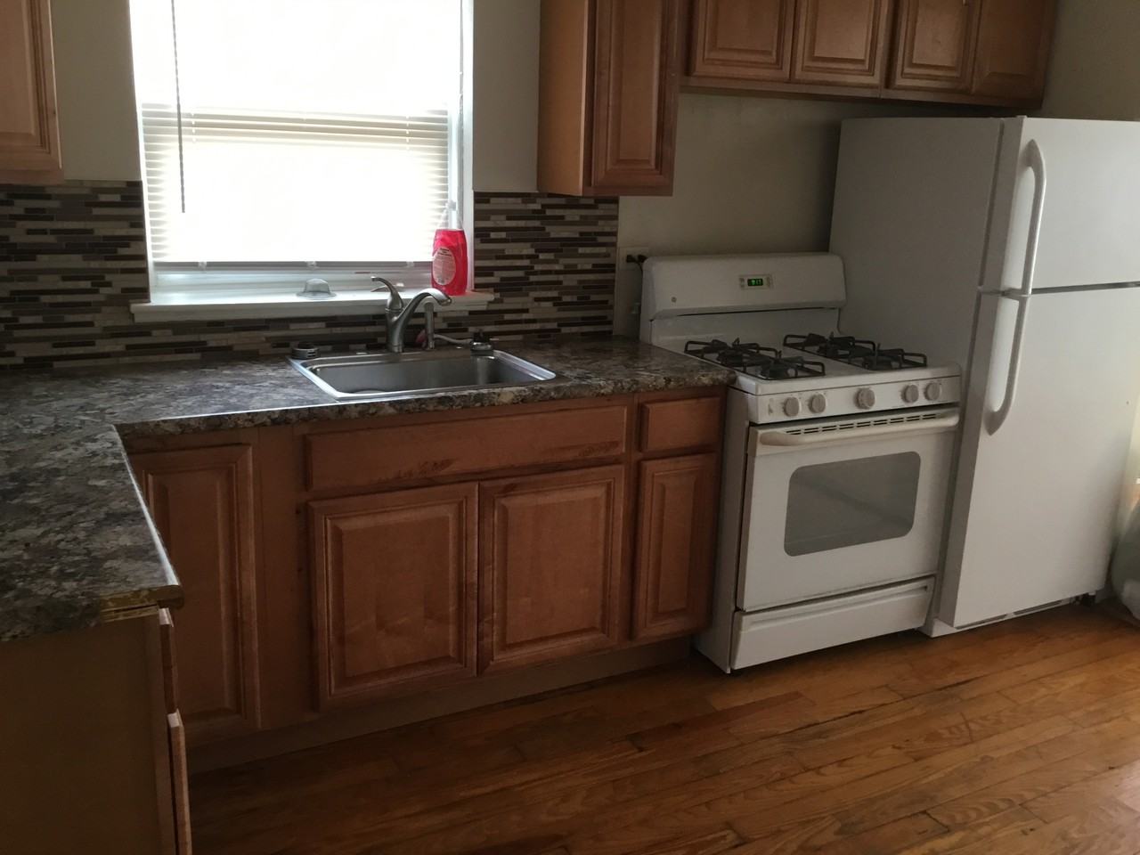 3317 Jackson St #2 - Photo 3 of 5
