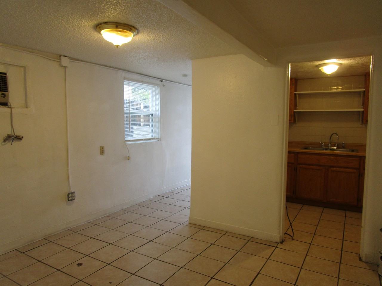 1511 Gold Ave Se #1511C - Photo 4 of 24