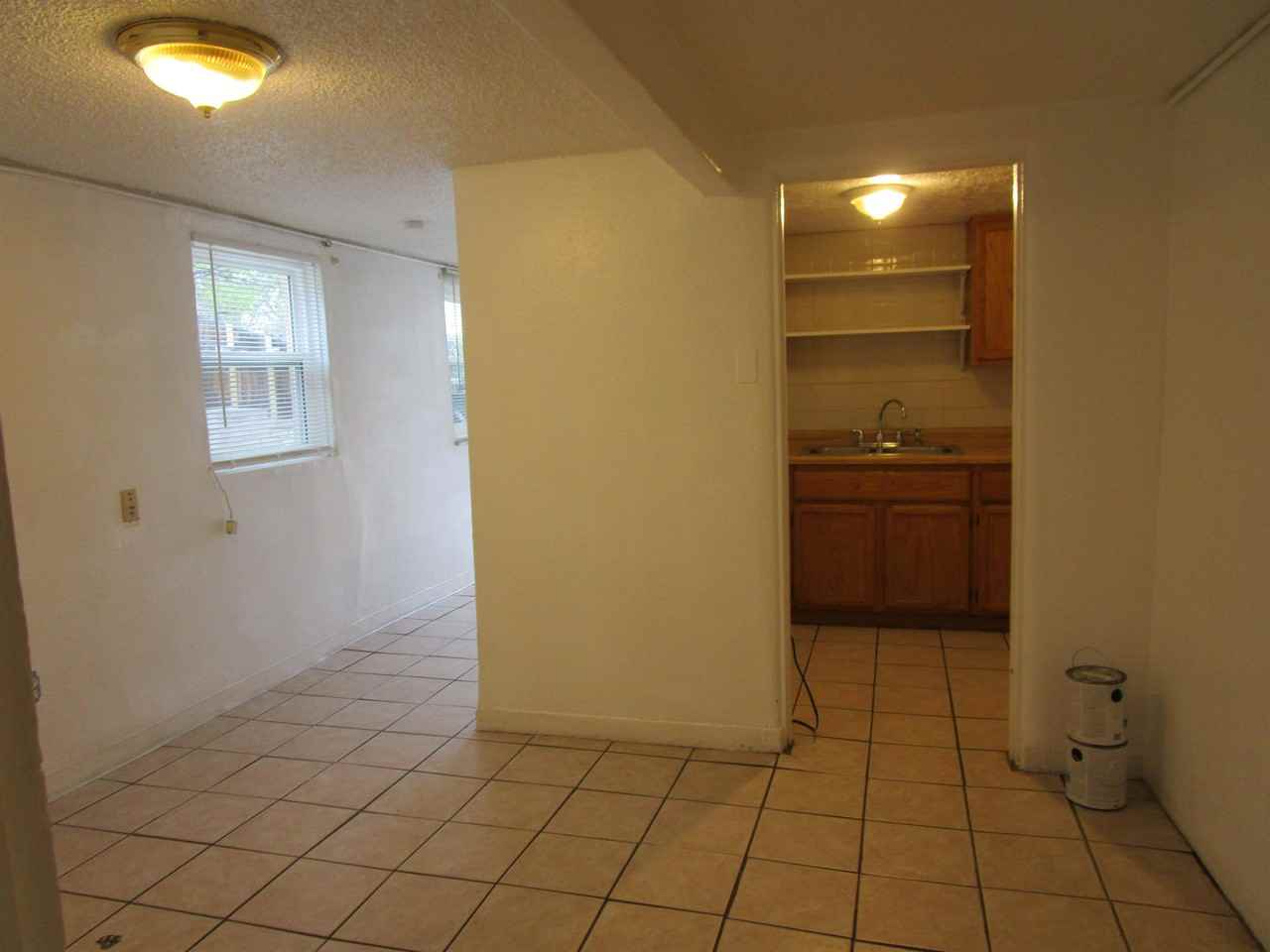 1511 Gold Ave Se #1511C - Photo 5 of 24