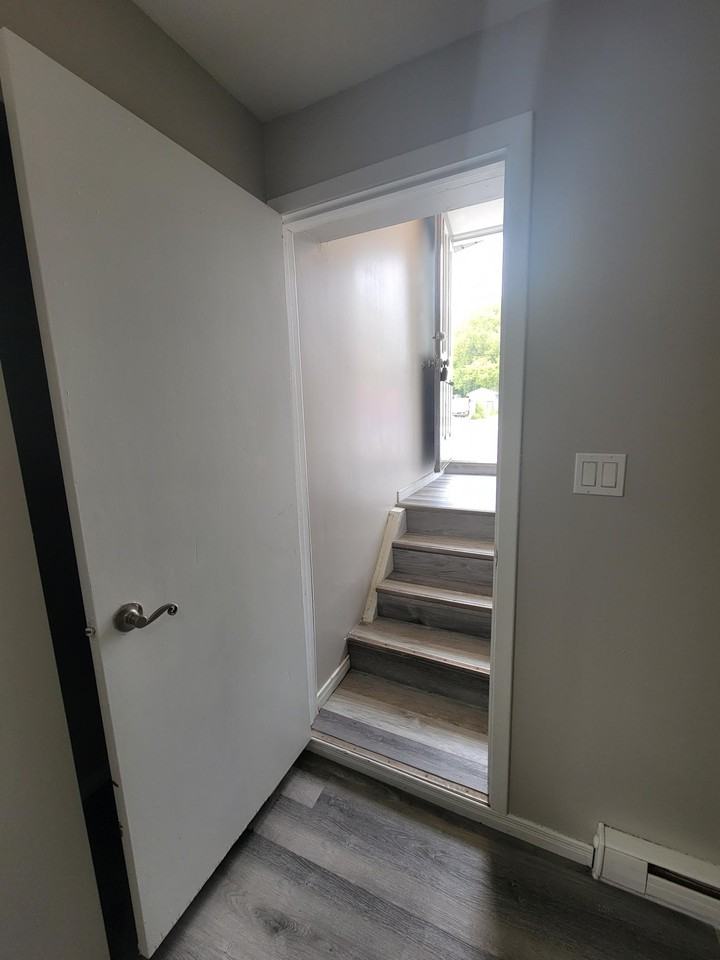 165 King St #2 - Photo 2 of 5