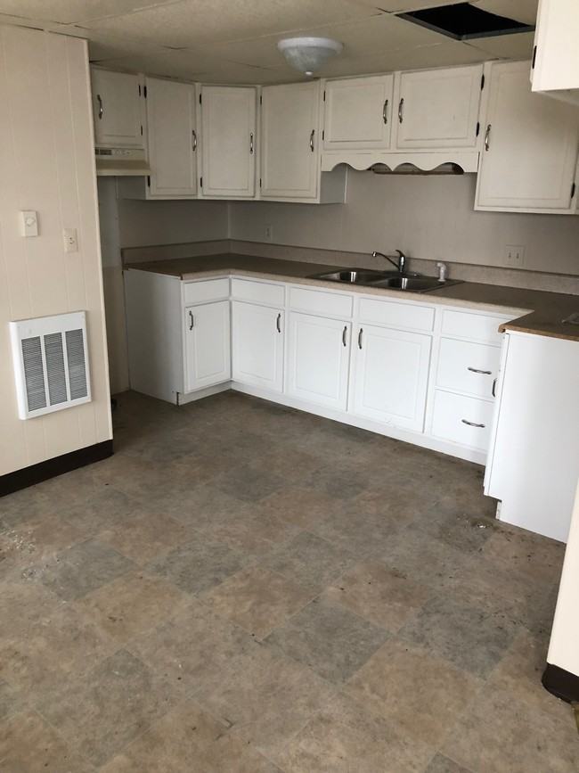 201 Foster St #2 - Photo 2 of 10