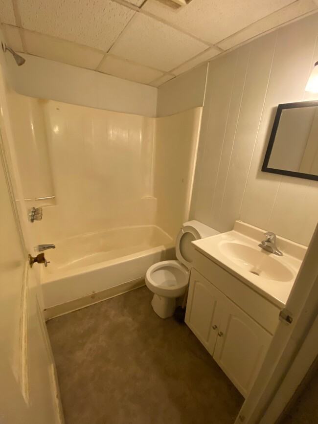 201 Foster St #2 - Photo 4 of 10