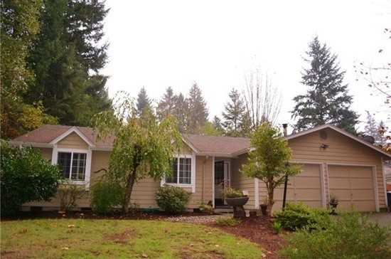 1124 Cooper Point Rd NW