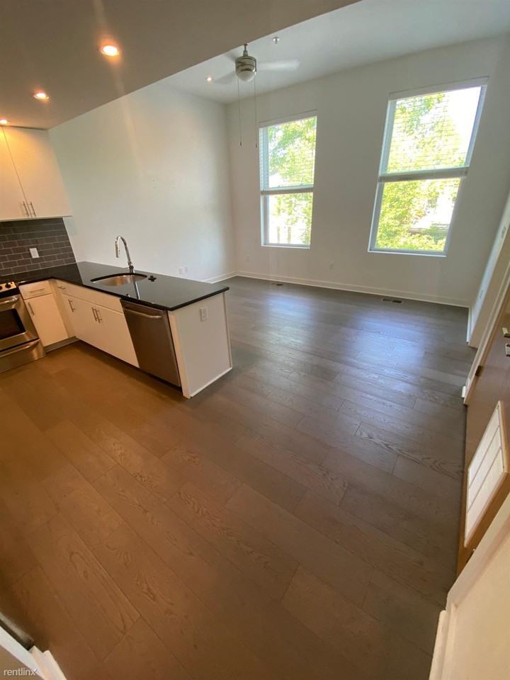 323 N 24th St - Photo 2 of 9