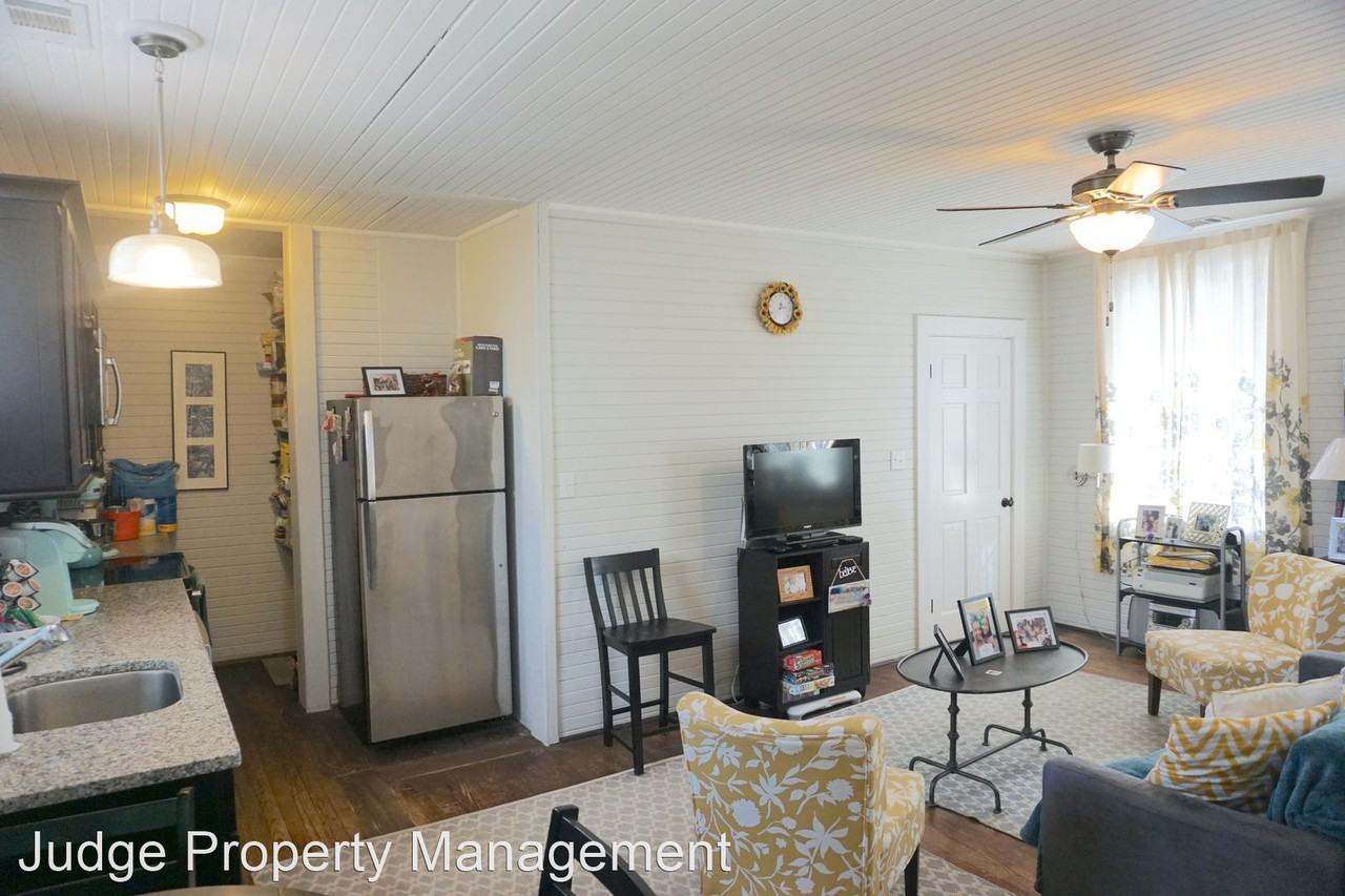3410 3410 Abercorn Street Carriage House - Photo 3 of 9