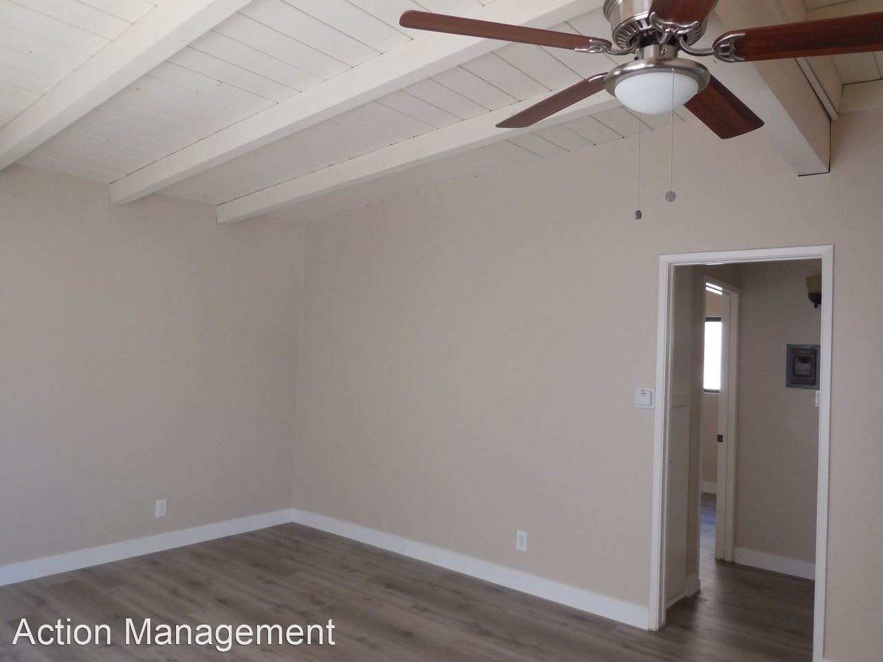 28 Roswell - Photo 3 of 21