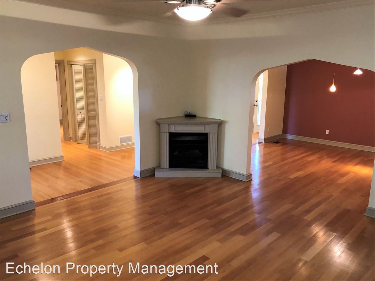 812 N Broadway St - Photo 2 of 18