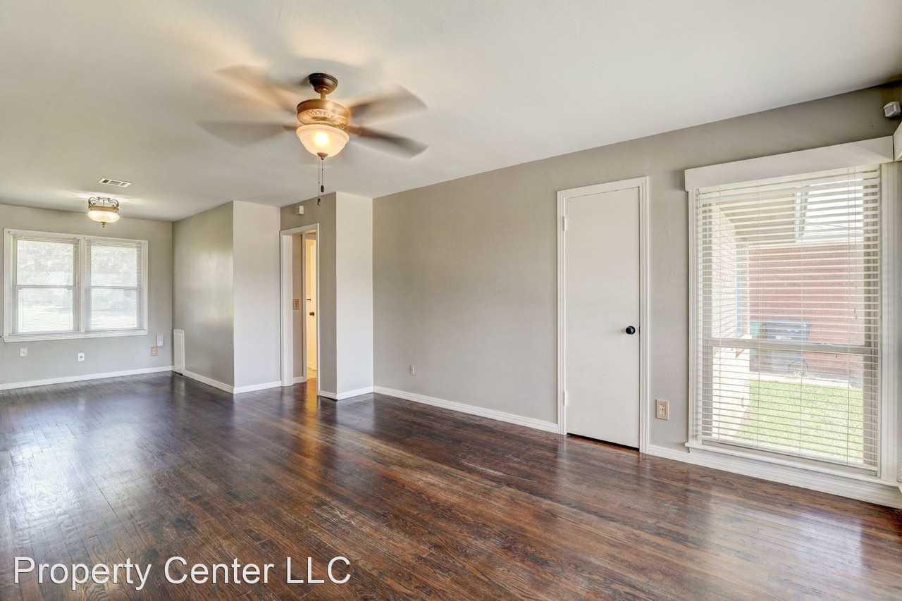 4033 Nw 33rd St - Photo 3 of 31