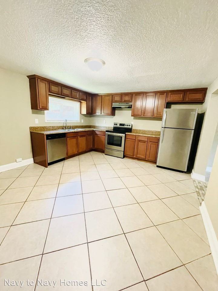 11981 Walle Dr - Photo 2 of 27