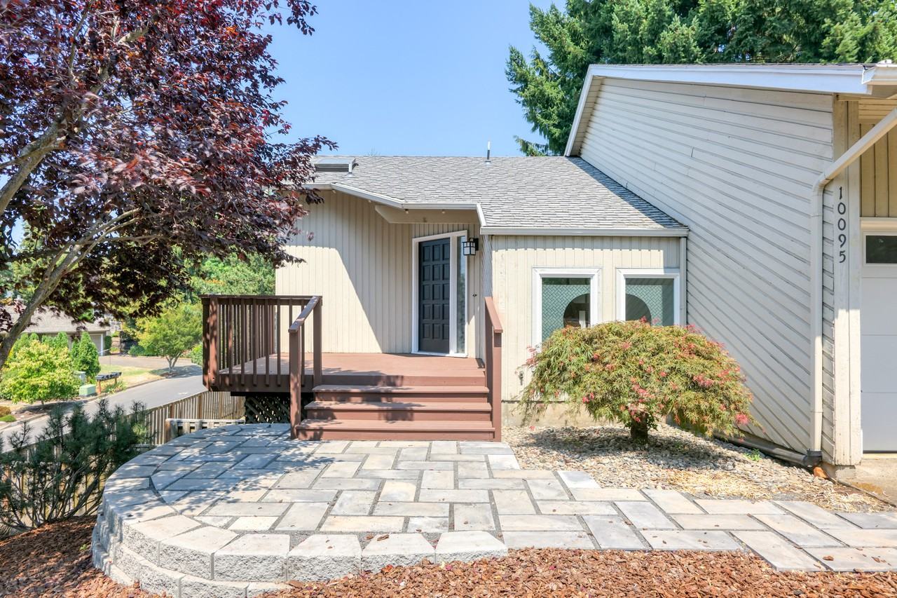 10095 Sw Picks Ct - Photo 2 of 23