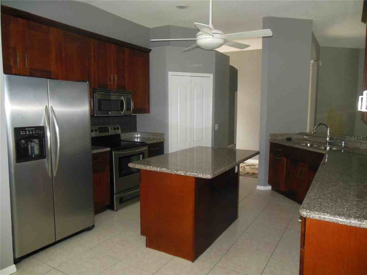 16916 Harrierridge Pl - Photo 3 of 8