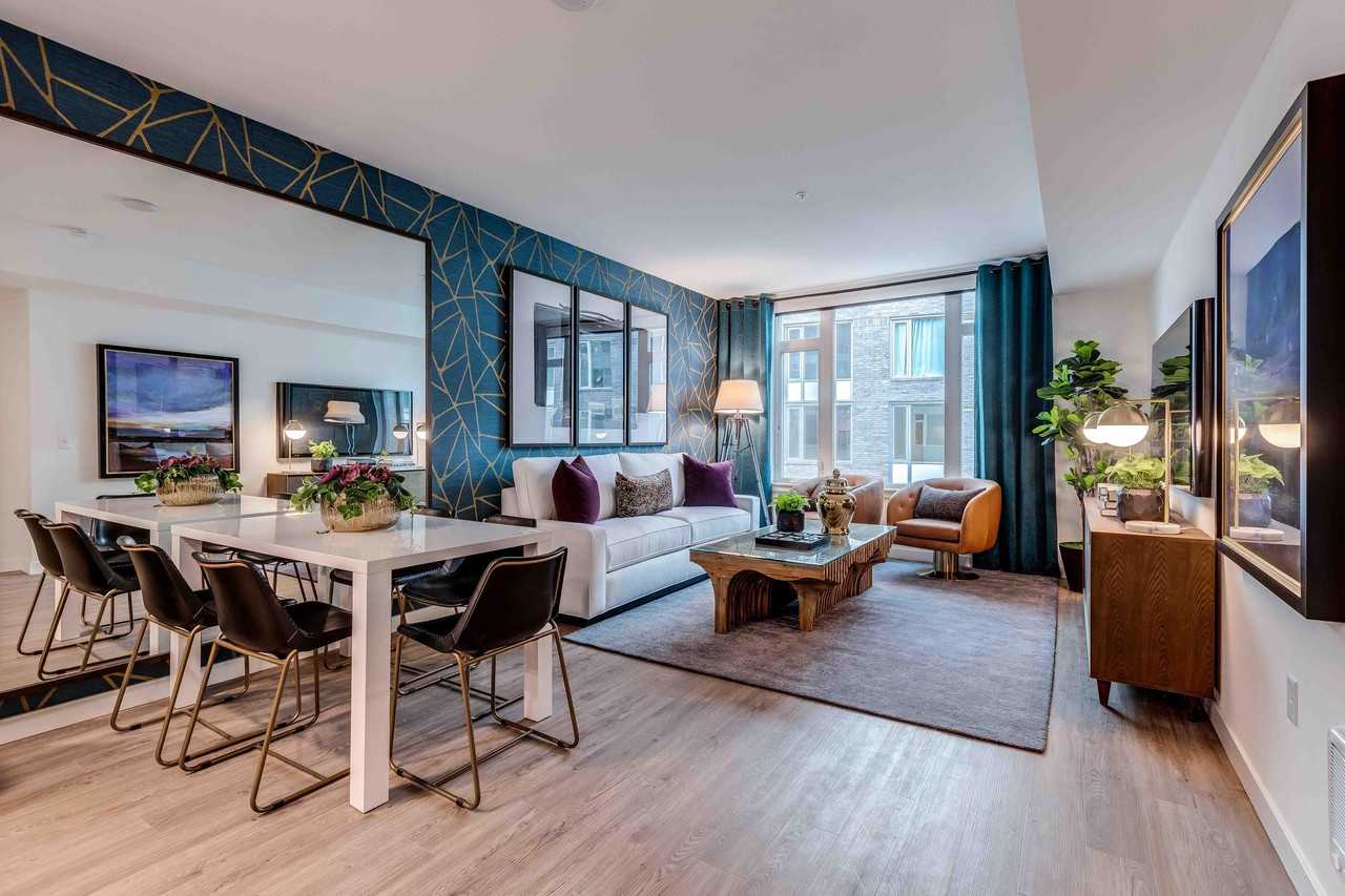 Marlowe - Photo 4 of 20