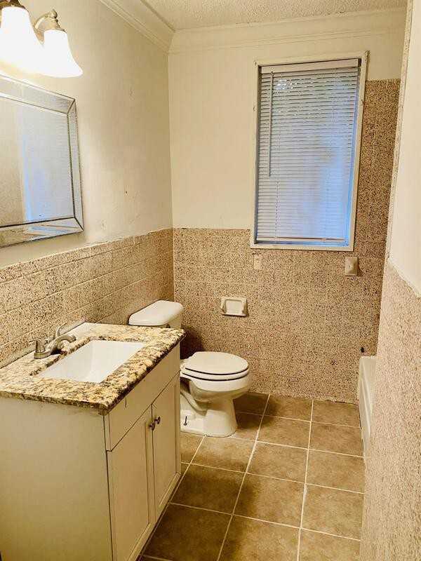 459 Sunnyvale Ln W - Photo 3 of 18