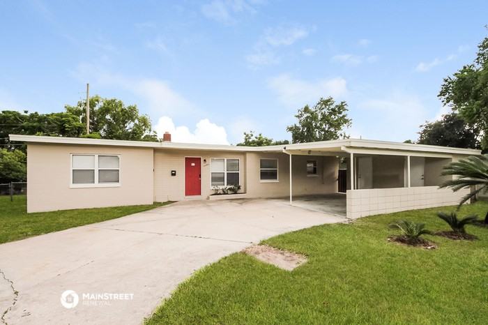 4300 Devonshire Ln - Photo 3 of 16