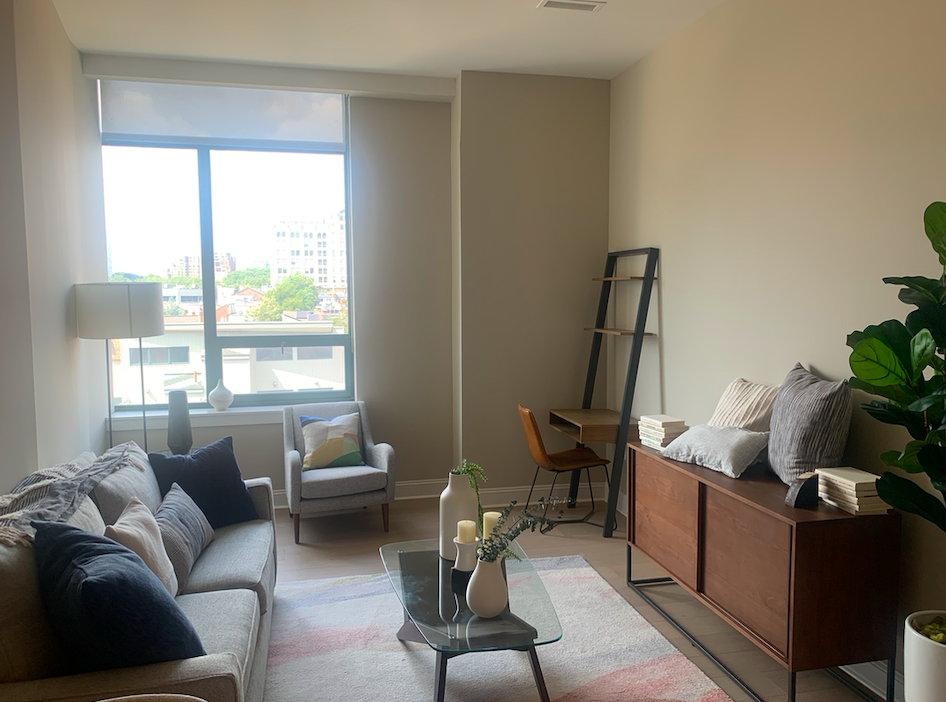 2130 Arch - Photo 2 of 11