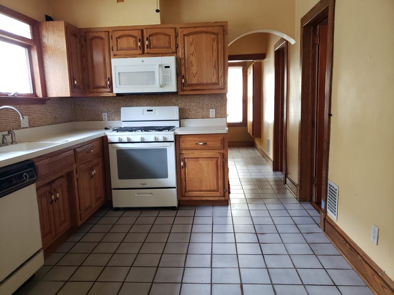 26 Winthrop Place #2F - Photo 2 of 14