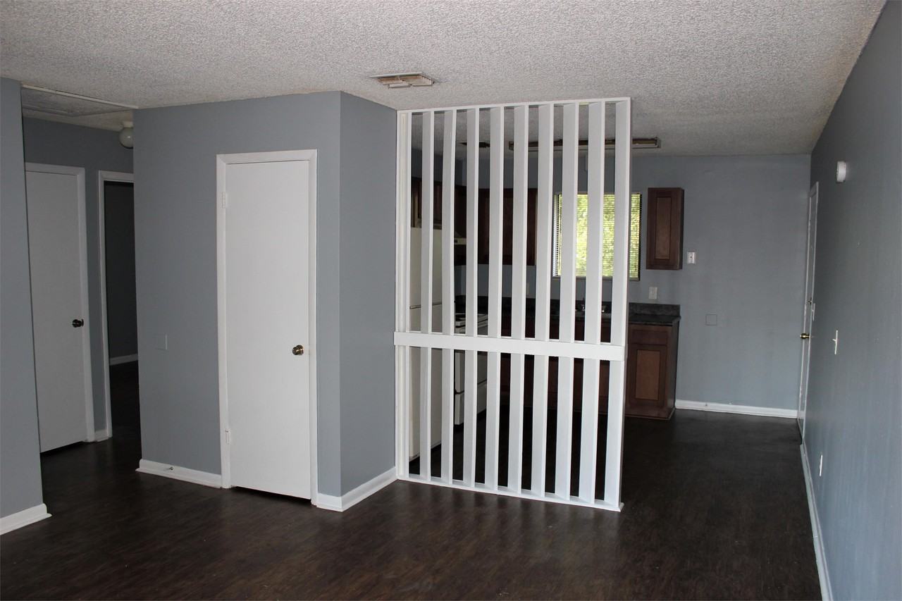 5136 Westchase Ct #1 - Photo 3 of 10