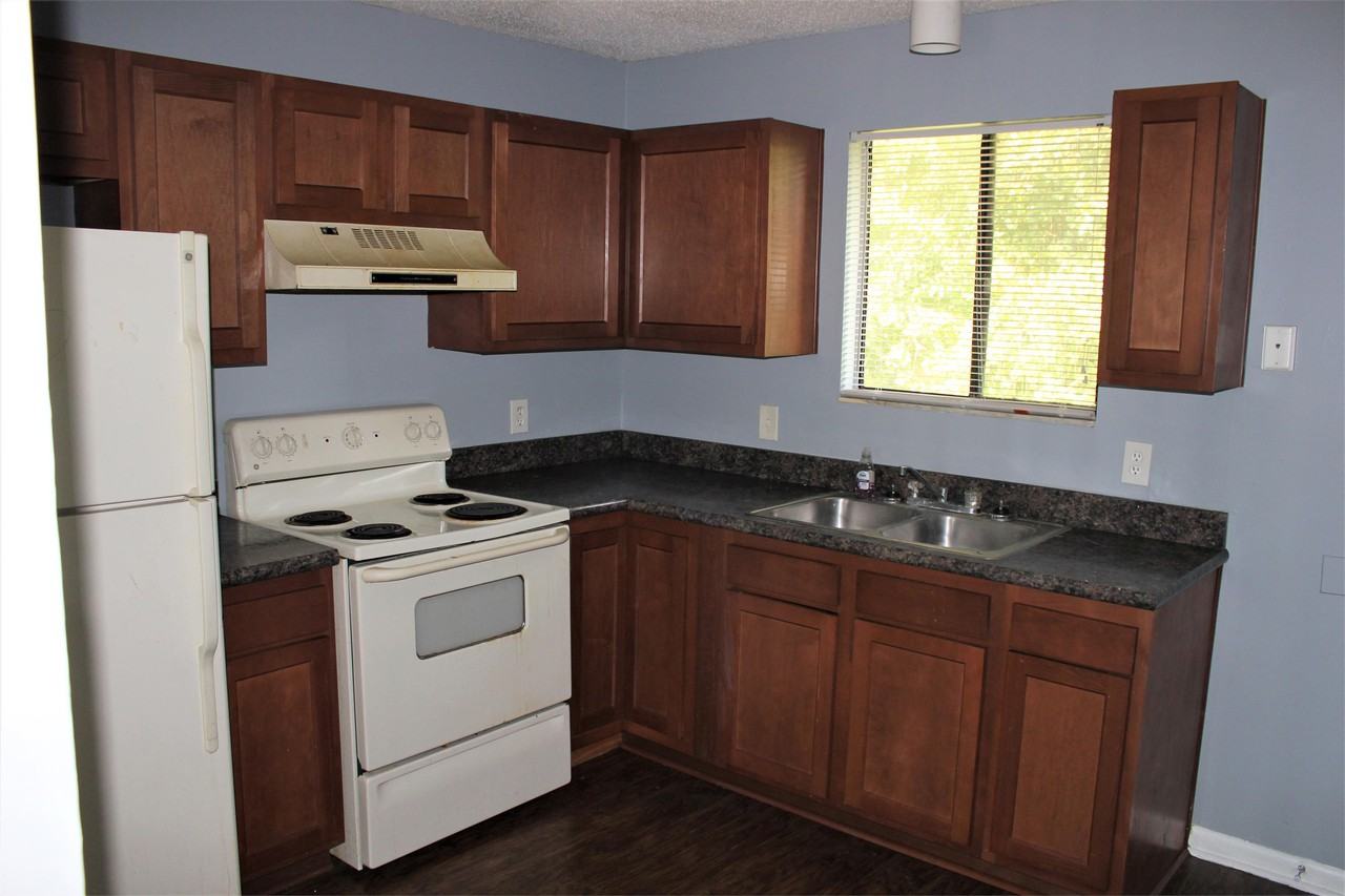 5136 Westchase Ct #1 - Photo 5 of 10