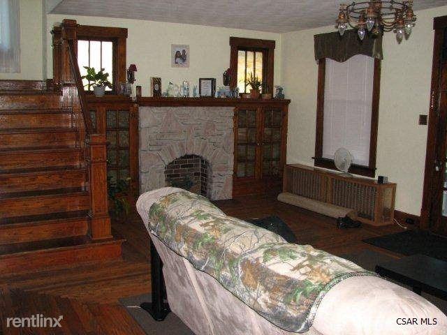 457 Strayer St - Photo 2 of 34