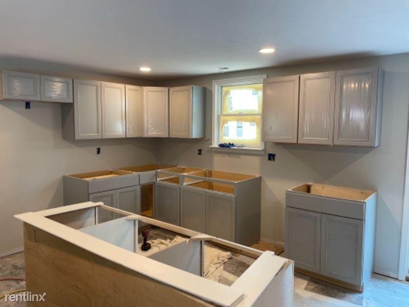 410 Main St - Photo 2 of 2