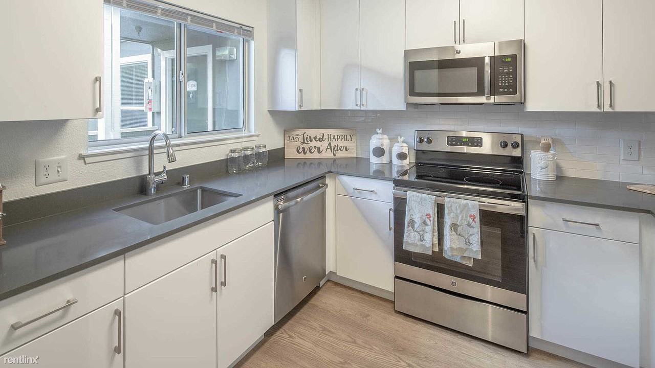 241 Durazno Way #ADU - Photo 3 of 11