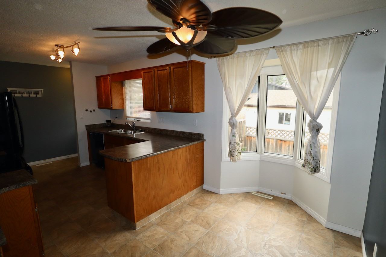 51 Greenwood Way - Photo 3 of 8