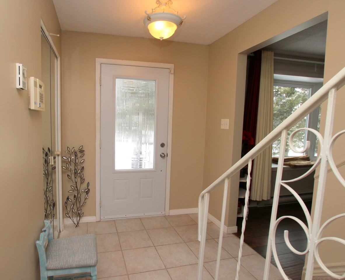 1611 Belcourt Blvd - Photo 2 of 12