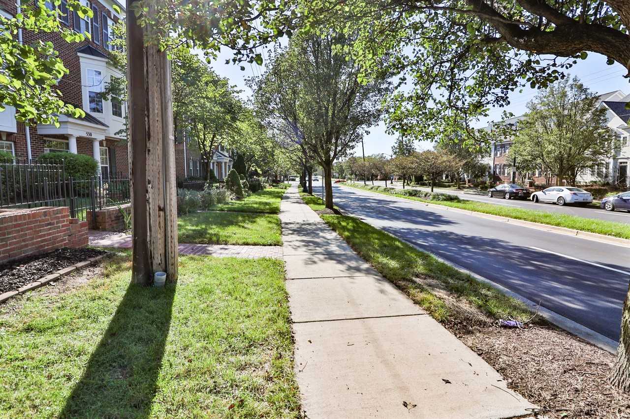 526 Redland Blvd #1 - Photo 4 of 50
