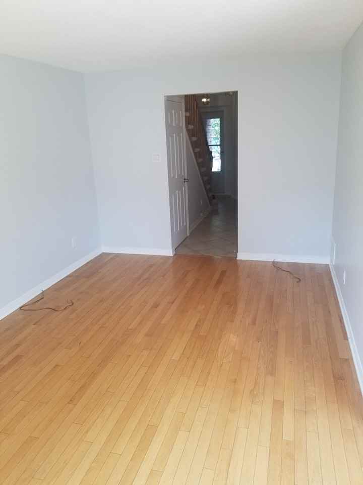 21 Ashpark Crescent - Photo 3 of 11