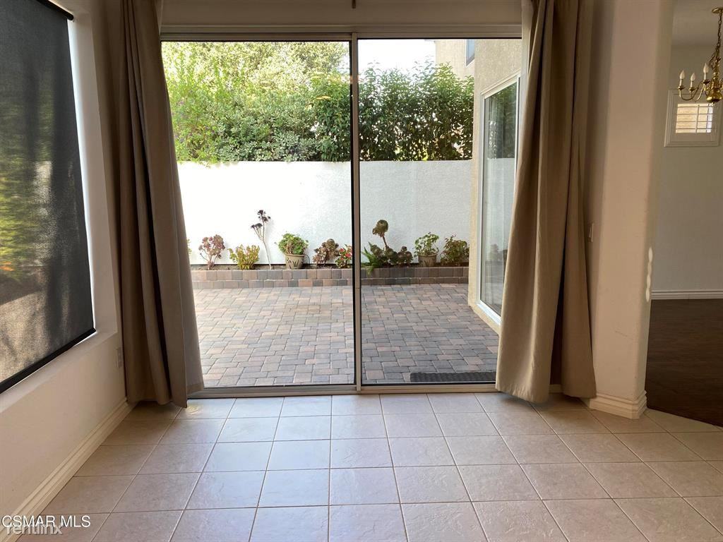 30805 Genova Ct - Photo 2 of 10
