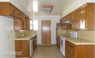 312 Bermuda St - Photo 2 of 3