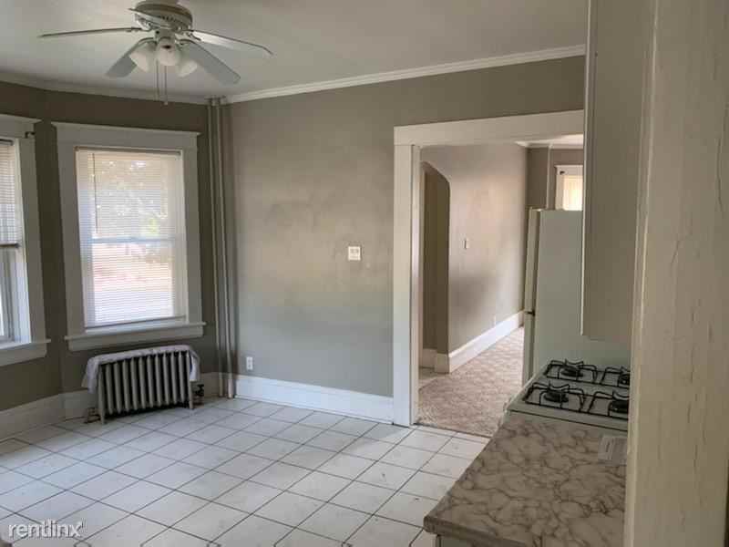 300 60th St - Photo 3 of 7