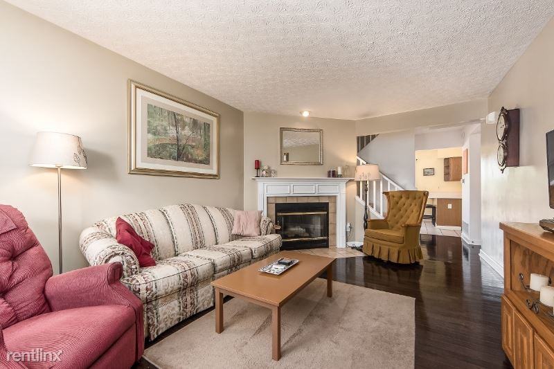 902 Charleston Way Dr - Photo 2 of 25