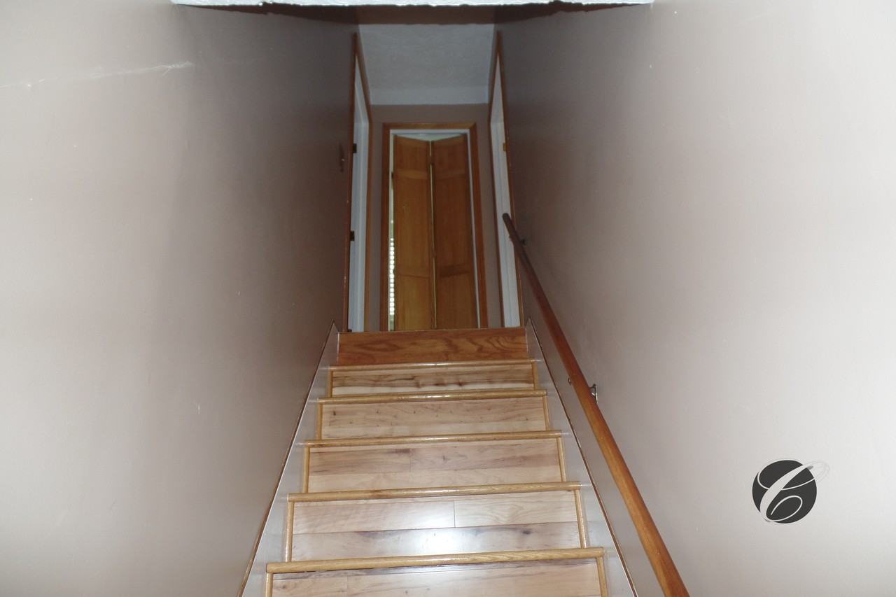 869 Laurel Ridge Rd - Photo 3 of 33