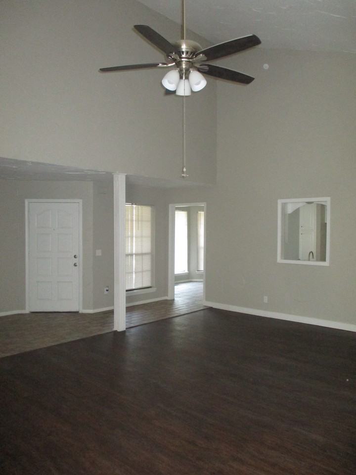 4336 Foxglove Ln - Photo 2 of 17