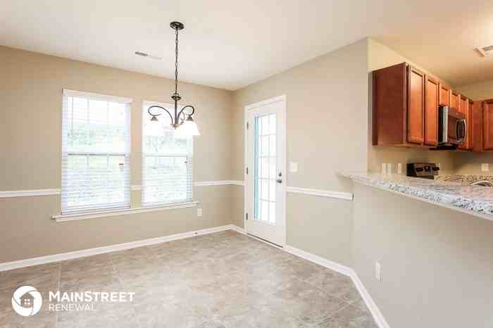 5754 Misty Hill Cir - Photo 3 of 9