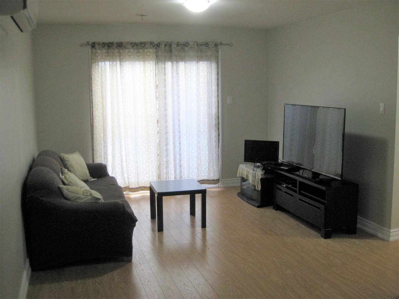 20 Victoria Street East - Photo 2 of 6