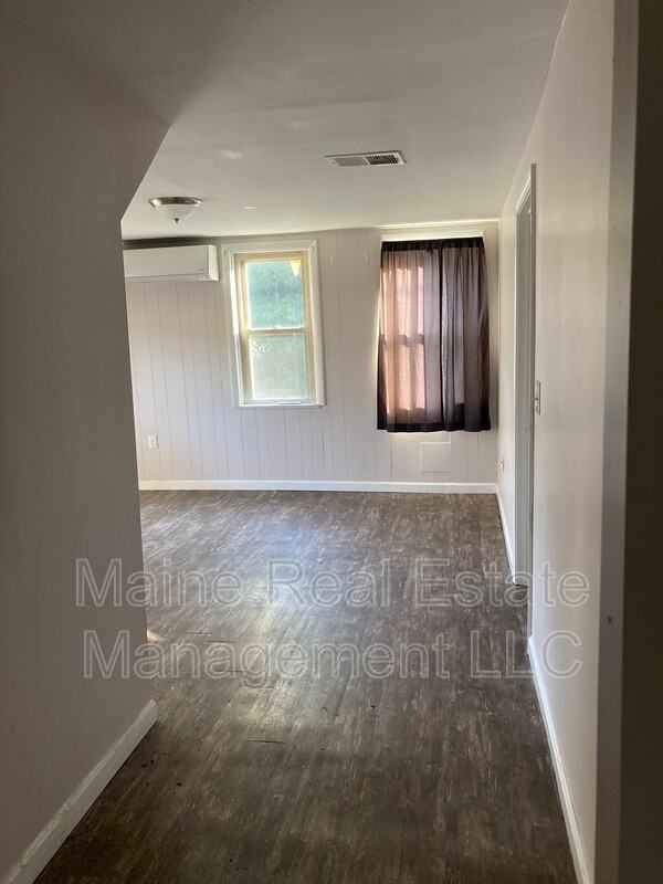 5 Broadway - Photo 2 of 20