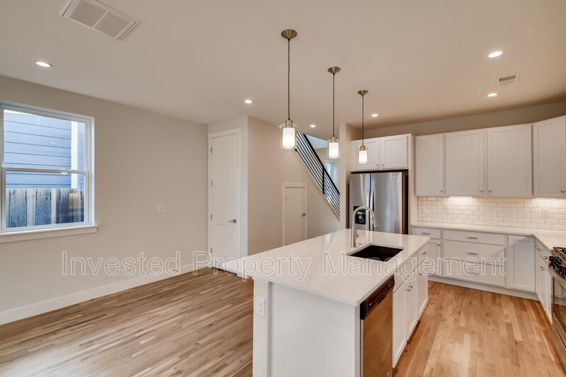 3746 N Gilpin St - Photo 4 of 17