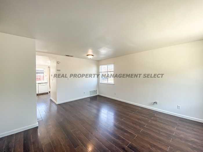 4167 Brookfield Dr - Photo 3 of 22