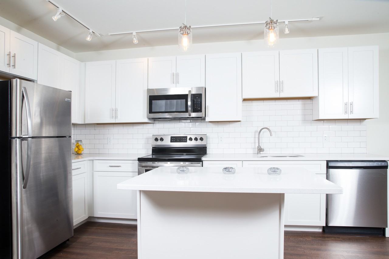 35 Van Nydeck Avenue304 #304 - Photo 3 of 6