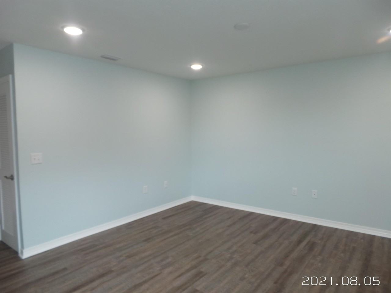 723 S Berthe Ave #218 - Photo 2 of 5