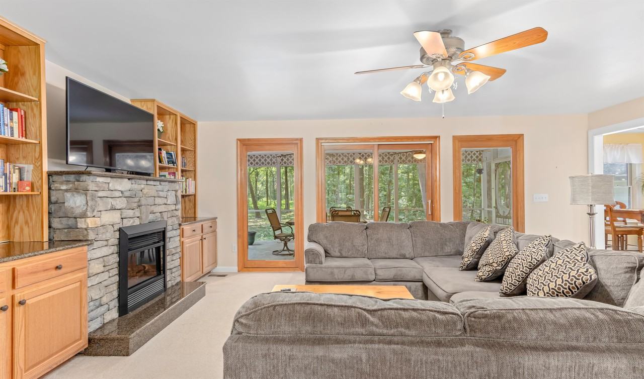 2068 Shillelagh Rd #1 - Photo 3 of 17