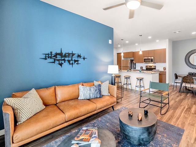 5151 N 95th Ave - Photo 2 of 26