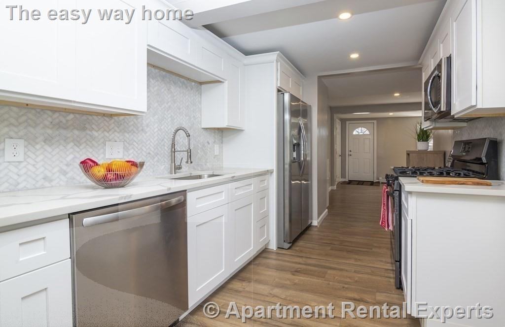 3133 Triton Ave - Photo 2 of 17