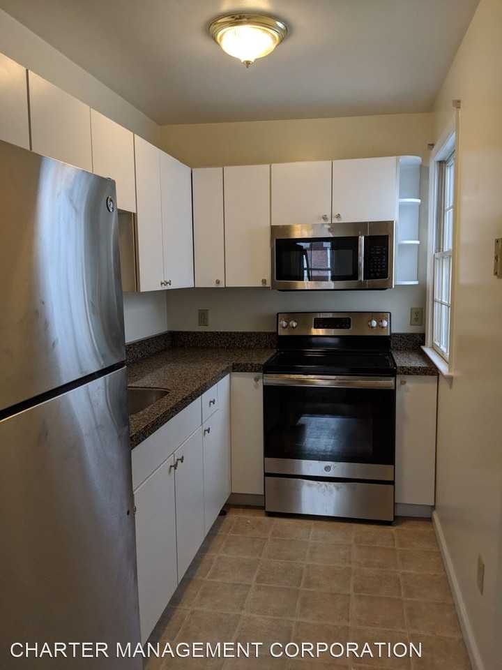 29-31 W. STATE STREET - Photo 3 of 7