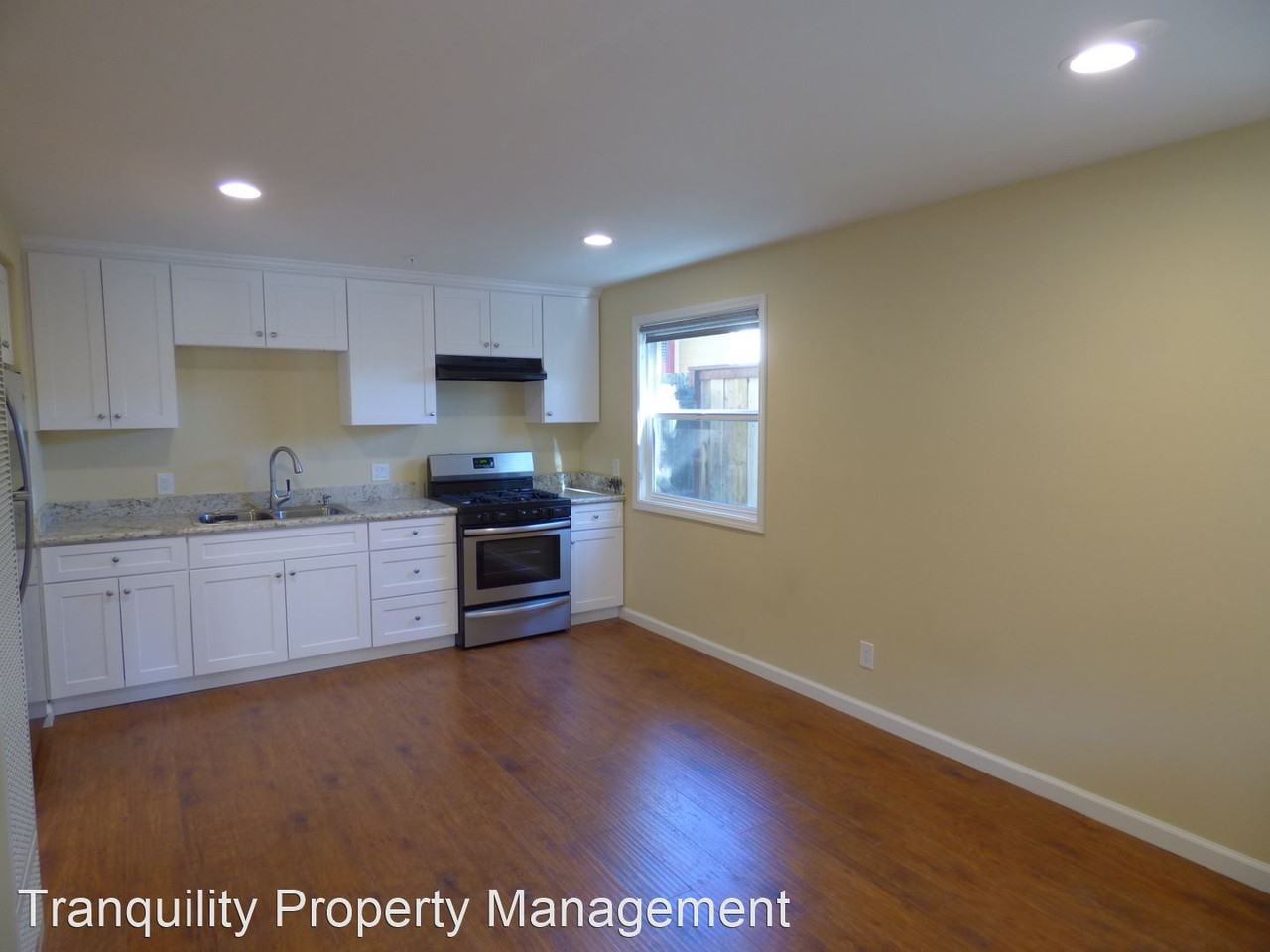 2633 E St - Photo 2 of 24