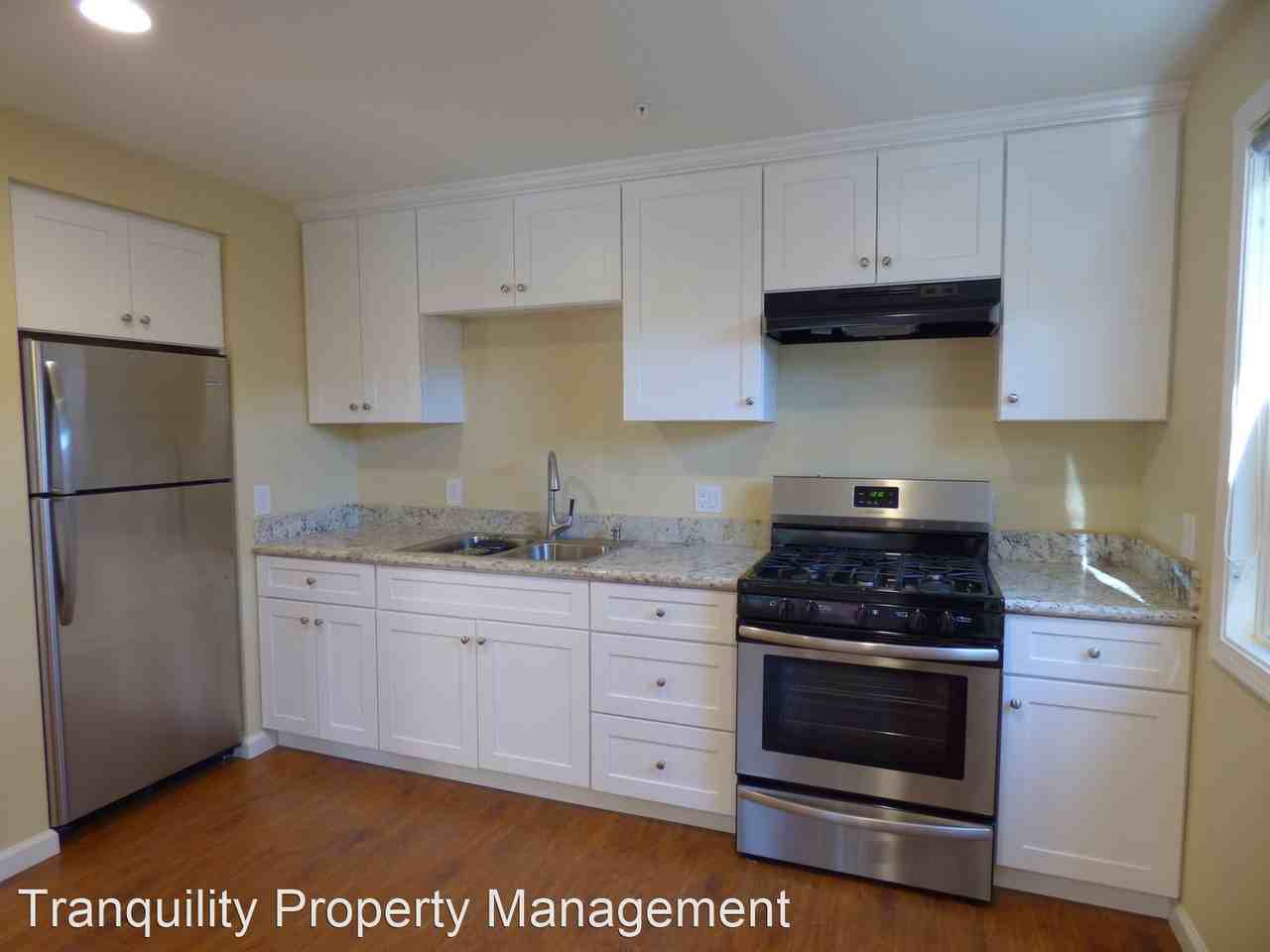 2633 E St - Photo 3 of 24