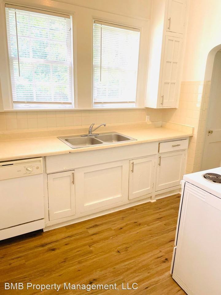 3037 S Perry St - Photo 2 of 7